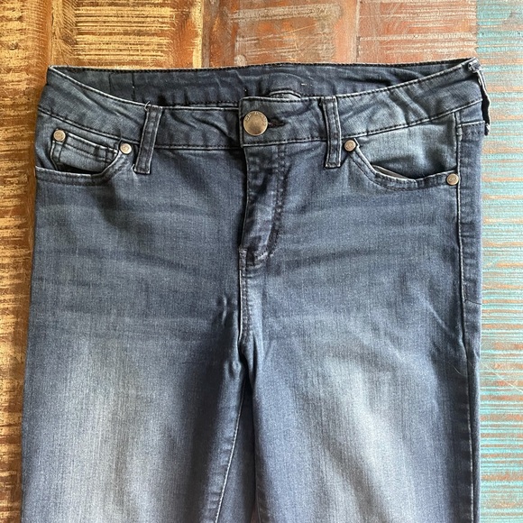 CPJ‎ Jeans - Picture 2 of 3